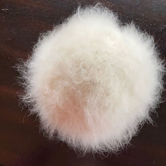 HAND CRAFTED New Fur Ivory White Cream Tone Nuetral Hand Knit Cruelty Free Hat - Picture 4 of 16